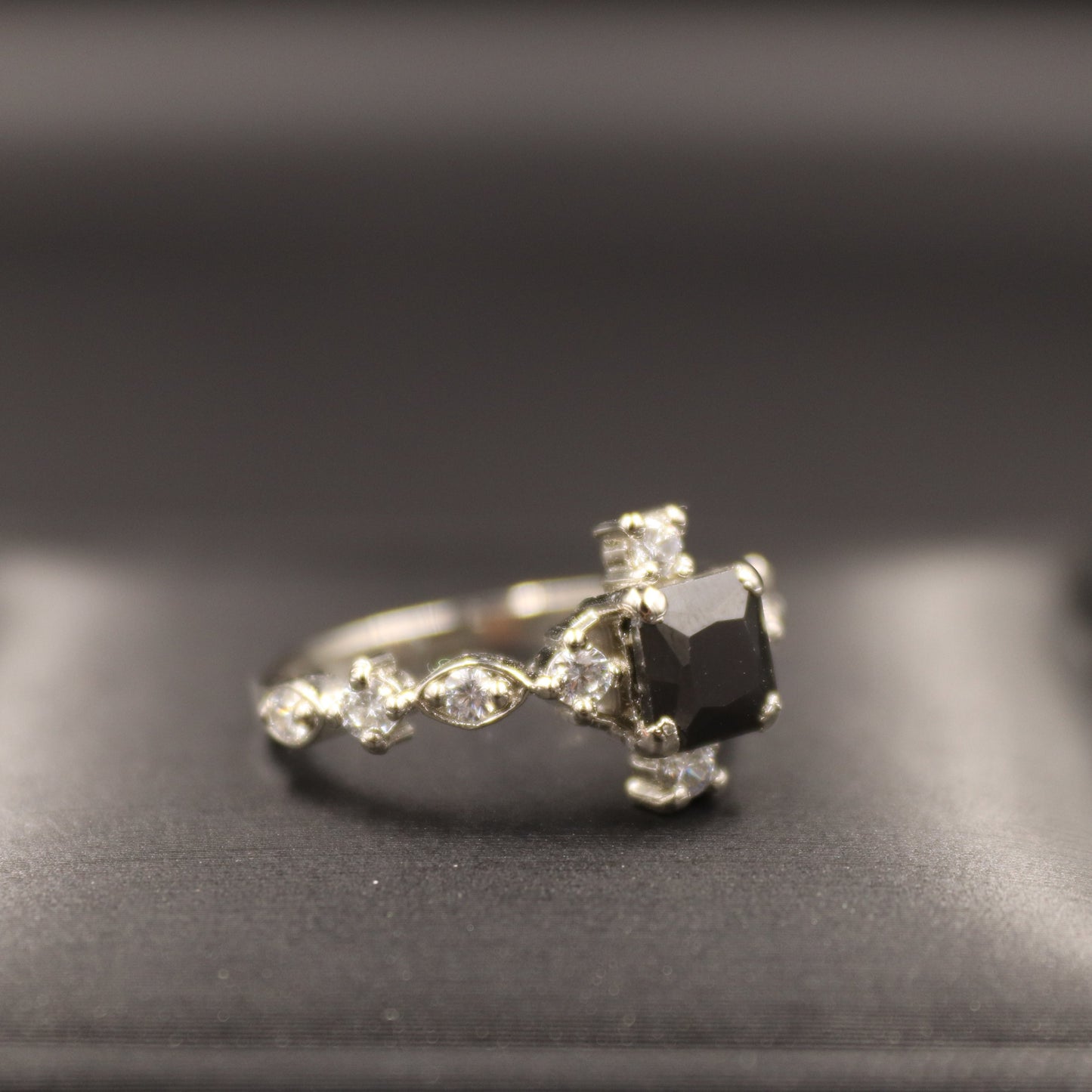 Hand Crafted VINTAGE BLACK ZIRCON RING